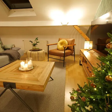 Treetop - Zwischen Schwarzwald Und Schwaebischer Alb Appartamento *